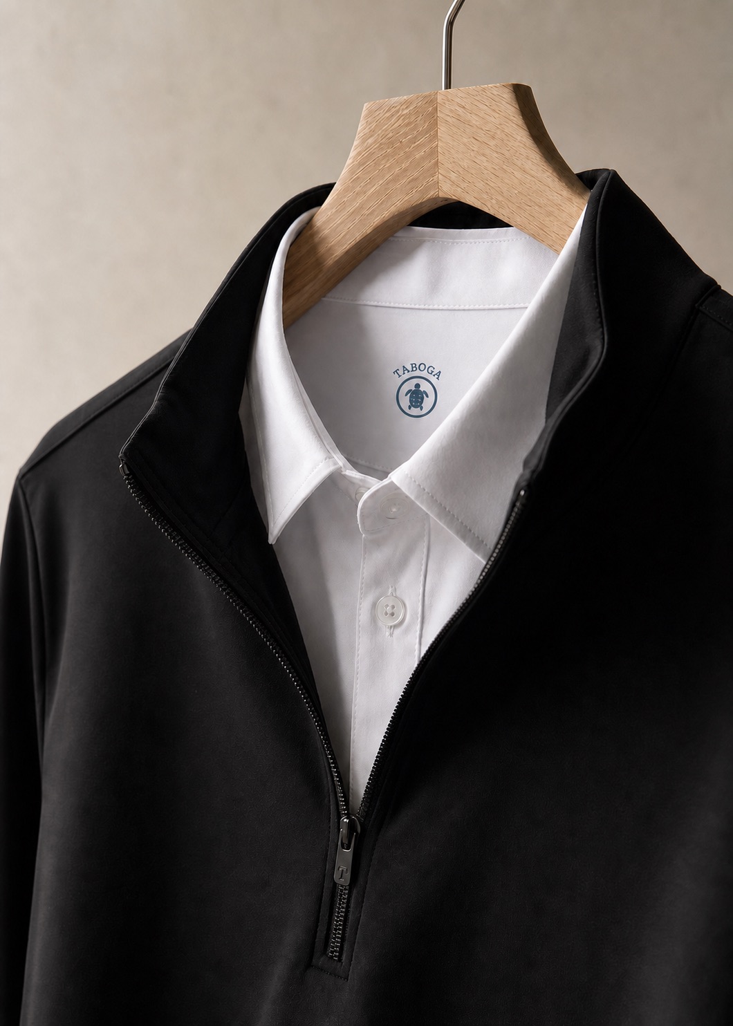 Tejido del Quarter Zip Polo en negro